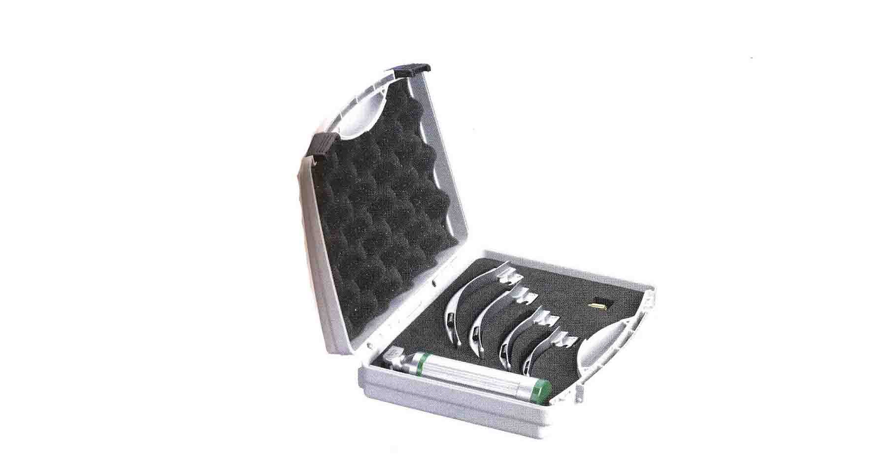 MC INTOSH FIBER LARİNGESKOP 4+1 ÇANTALI SET